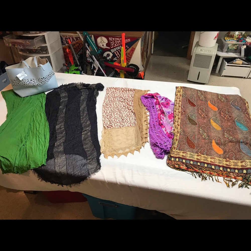 Scarf beach coverup lot